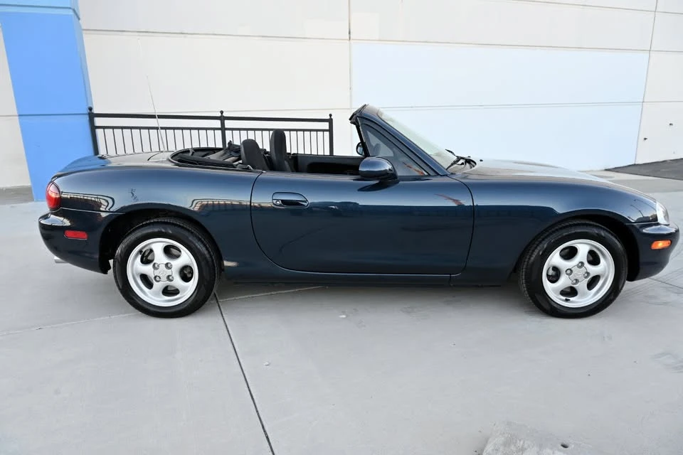 1999 Mazda NB MX-5 Miata - Image 13 of 20