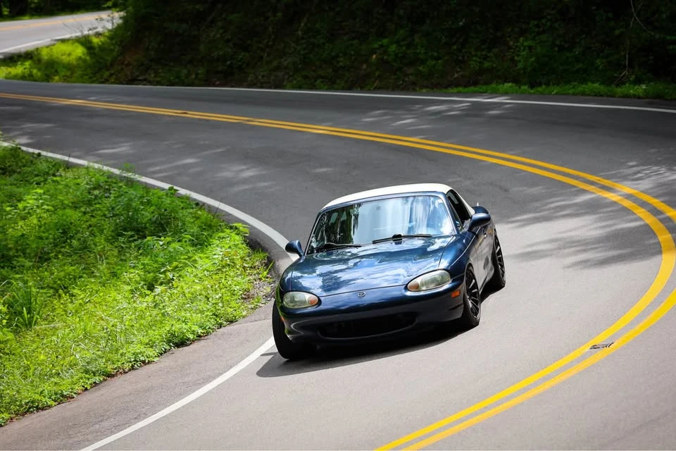 1999 Mazda NB MX-5 Miata - Image 2 of 8
