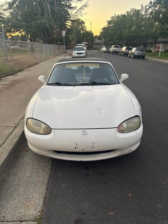 1999 Mazda NB MX-5 Miata - Image 2 of 6