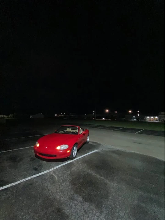 1999 Mazda NB MX-5 Miata - Image 10 of 11