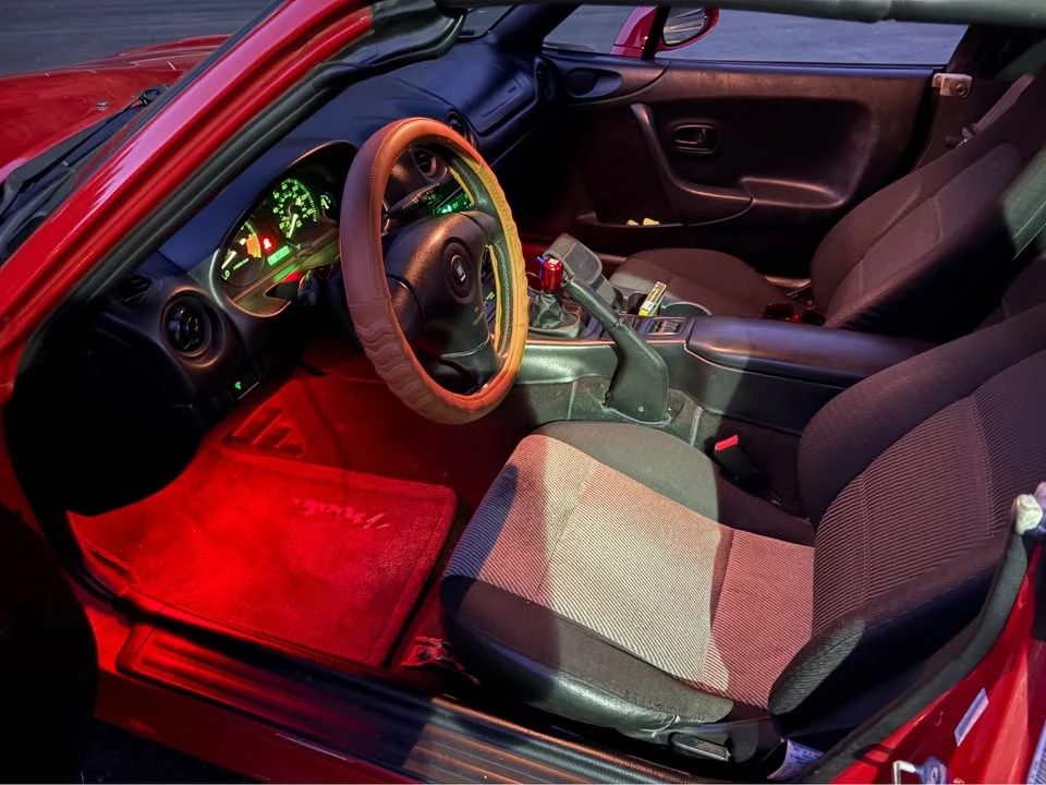 1999 Mazda NB MX-5 Miata - Image 5 of 10