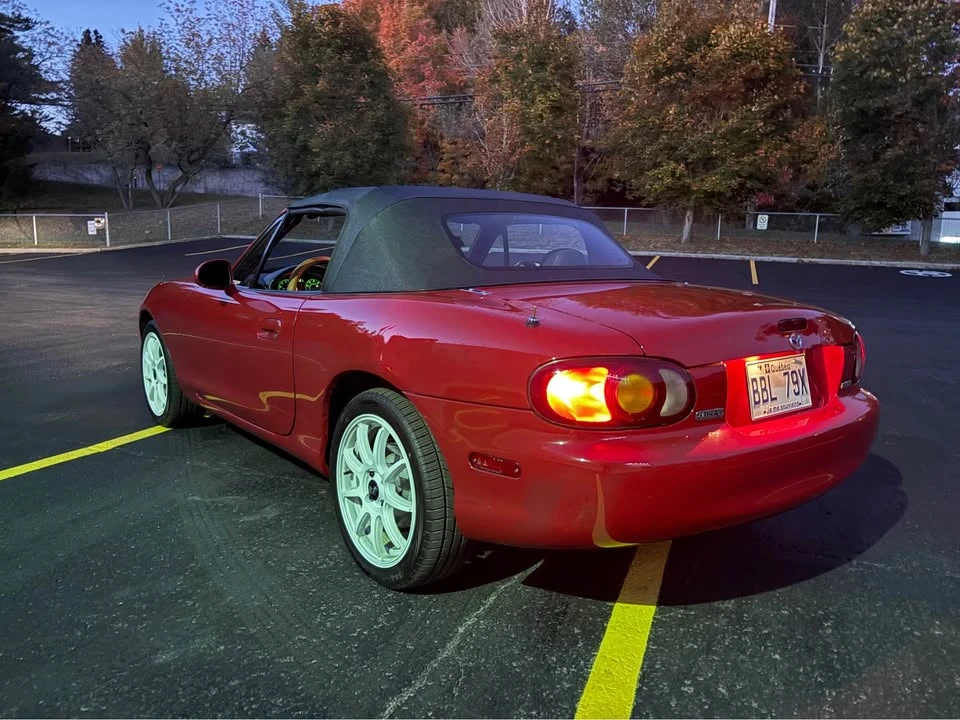 1999 Mazda NB MX-5 Miata - Image 2 of 10
