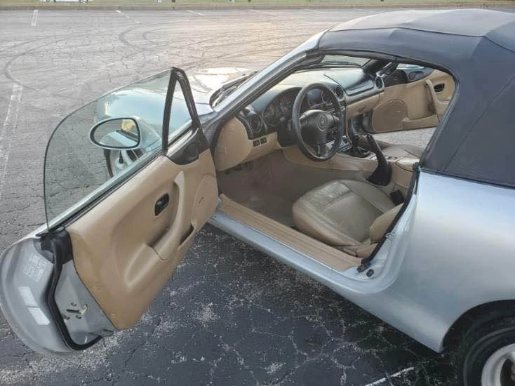 1999 Mazda NB MX-5 Miata - Image 9 of 14