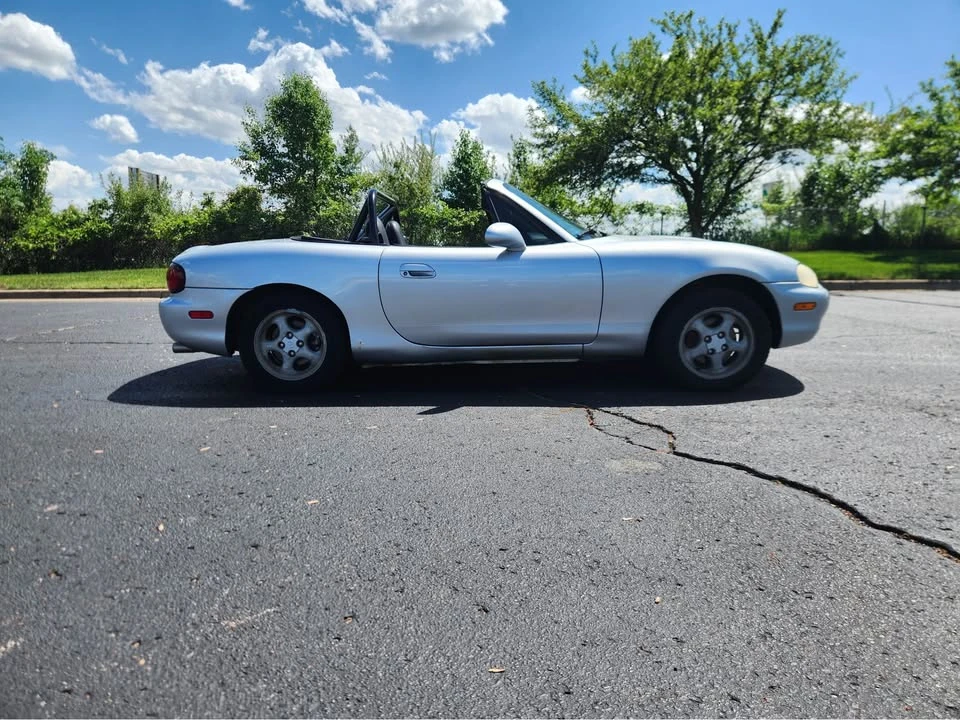 1999 Mazda NB MX-5 Miata - Image 10 of 11