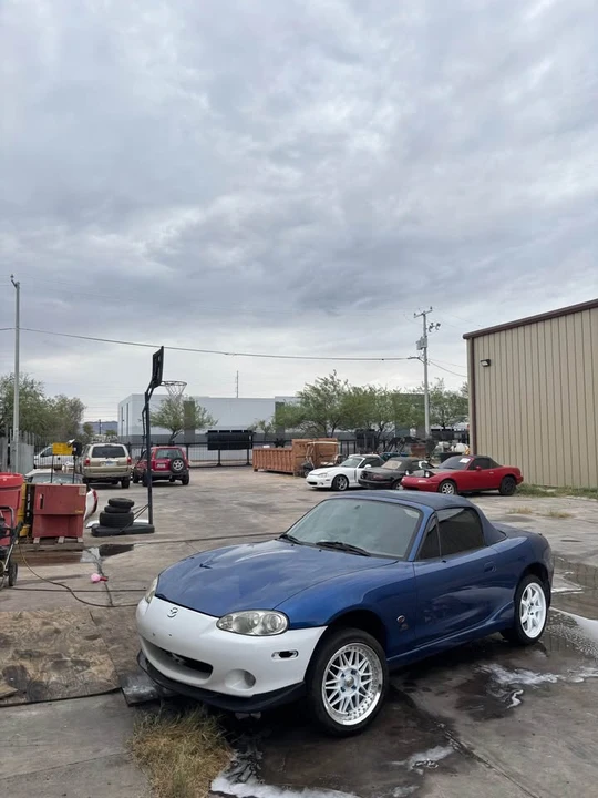 1999 Mazda NB MX-5 Miata - Image 2 of 7