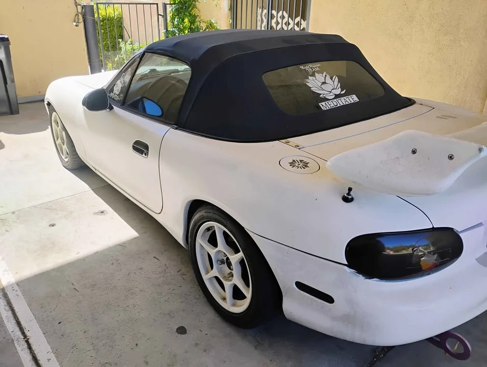 1999 Mazda NB MX-5 Miata - Image 2 of 3