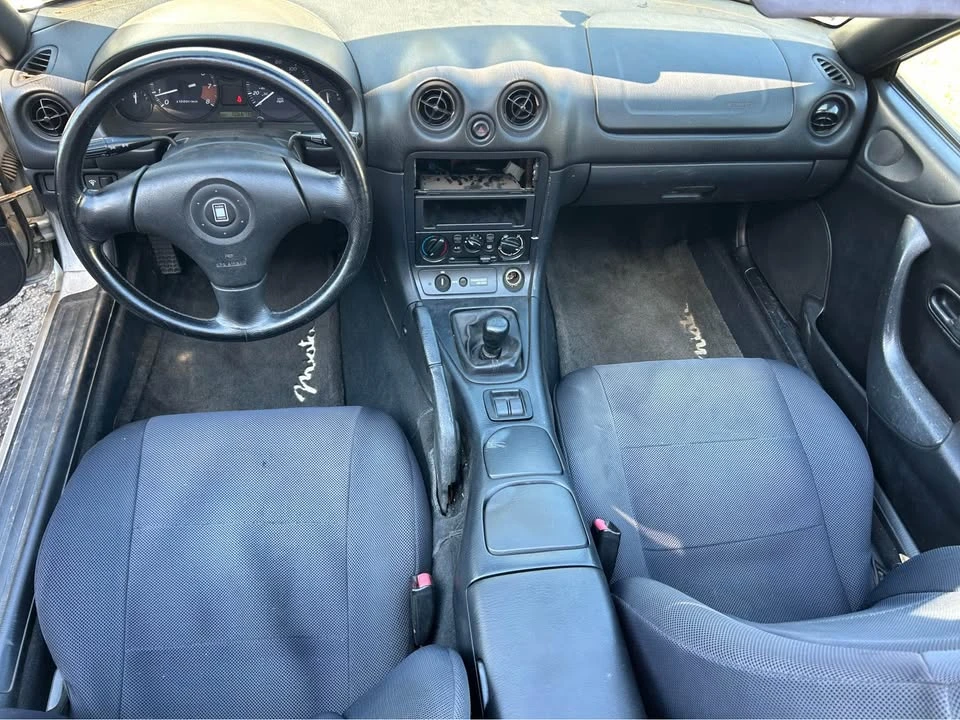 1999 Mazda NB MX-5 Miata - Image 9 of 10