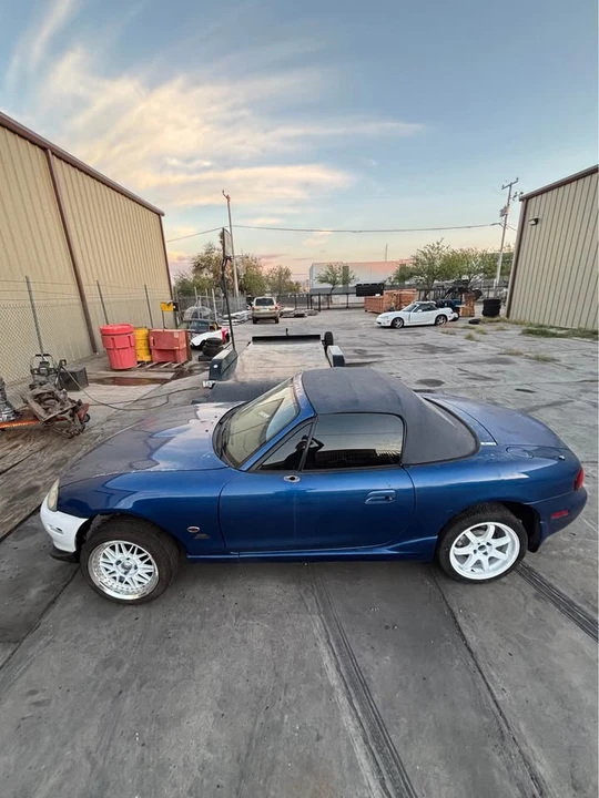 1999 Mazda NB MX-5 Miata - Image 5 of 7