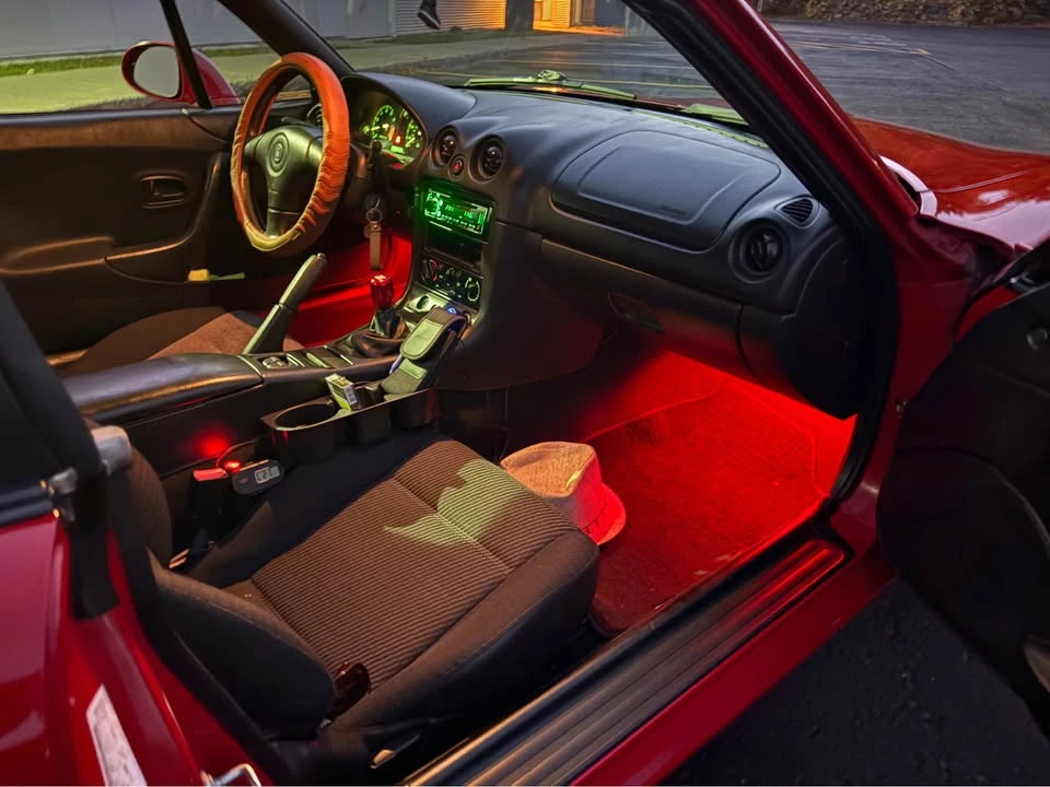 1999 Mazda NB MX-5 Miata - Image 4 of 10