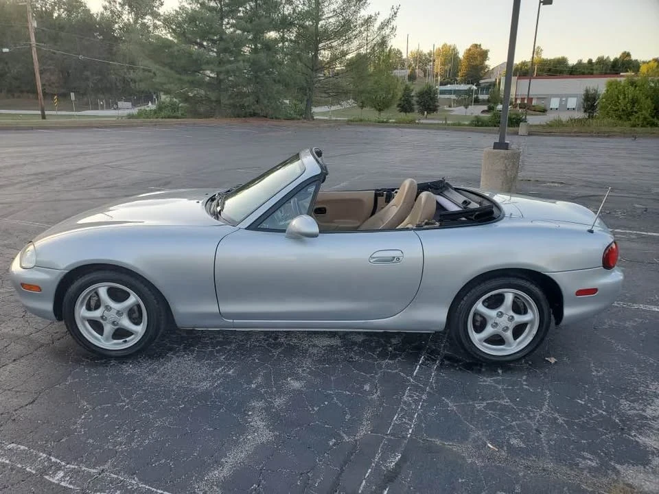 1999 Mazda NB MX-5 Miata - Image 8 of 15
