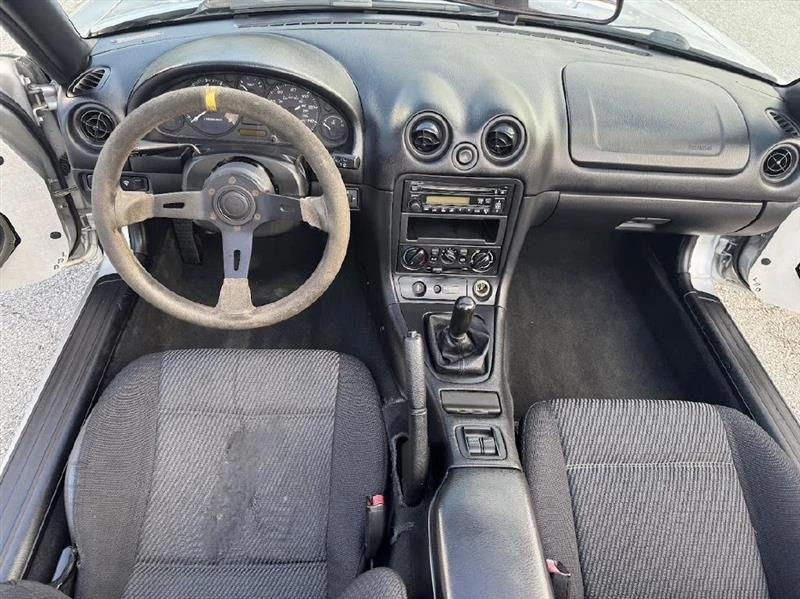 1999 Mazda NB MX-5 Miata - Image 18 of 20