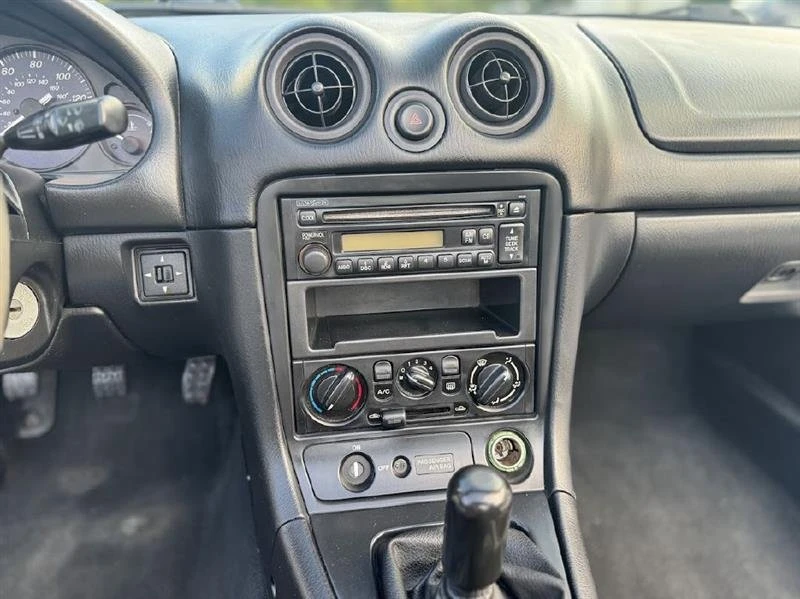 1999 Mazda NB MX-5 Miata - Image 19 of 20