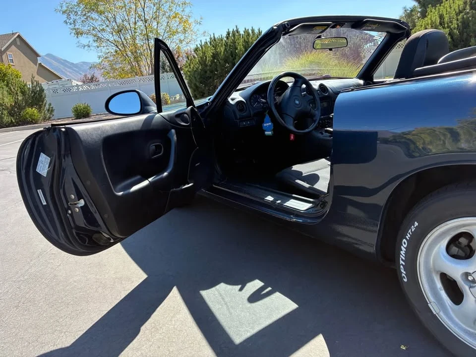 1999 Mazda NB MX-5 Miata - Image 5 of 10