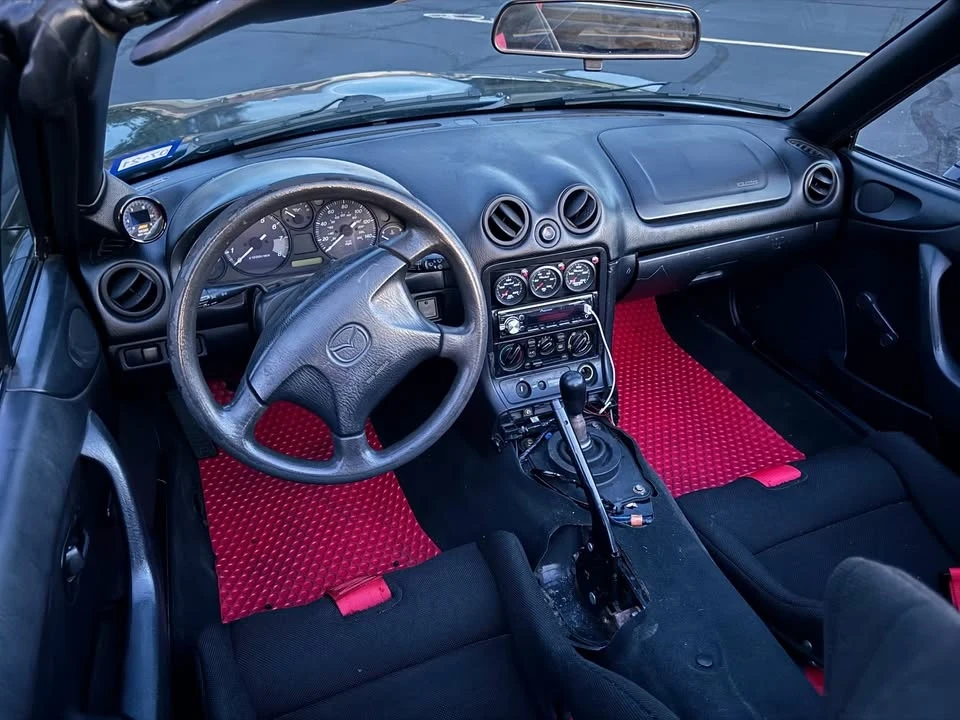 1999 Mazda NB MX-5 Miata - Image 15 of 18