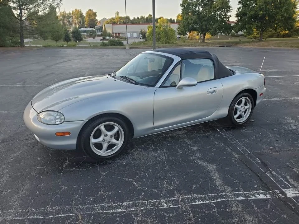1999 Mazda NB MX-5 Miata - Image 6 of 15