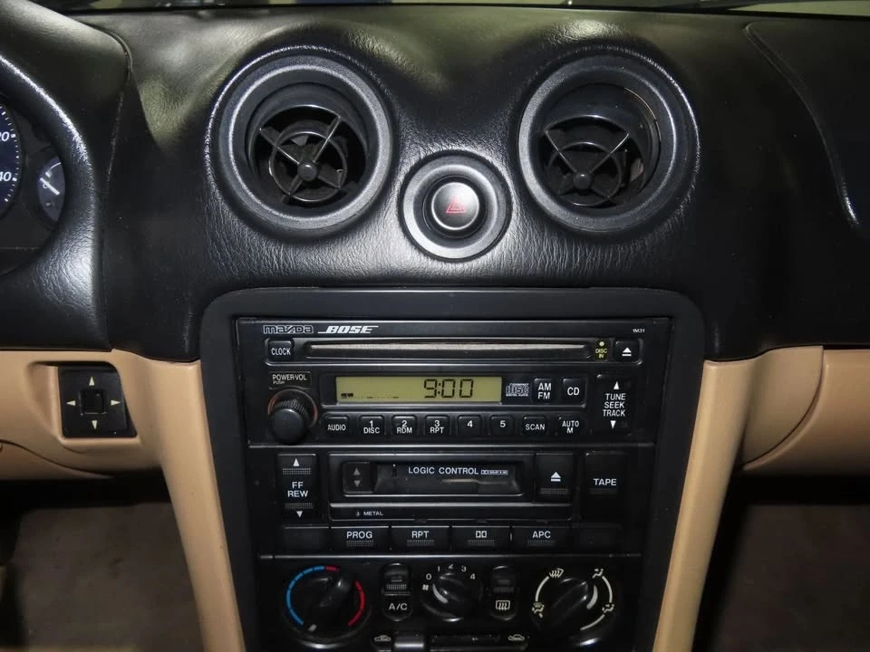 1999 Mazda NB MX-5 Miata - Image 18 of 20