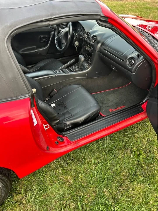 1999 Mazda NB MX-5 Miata - Image 6 of 12