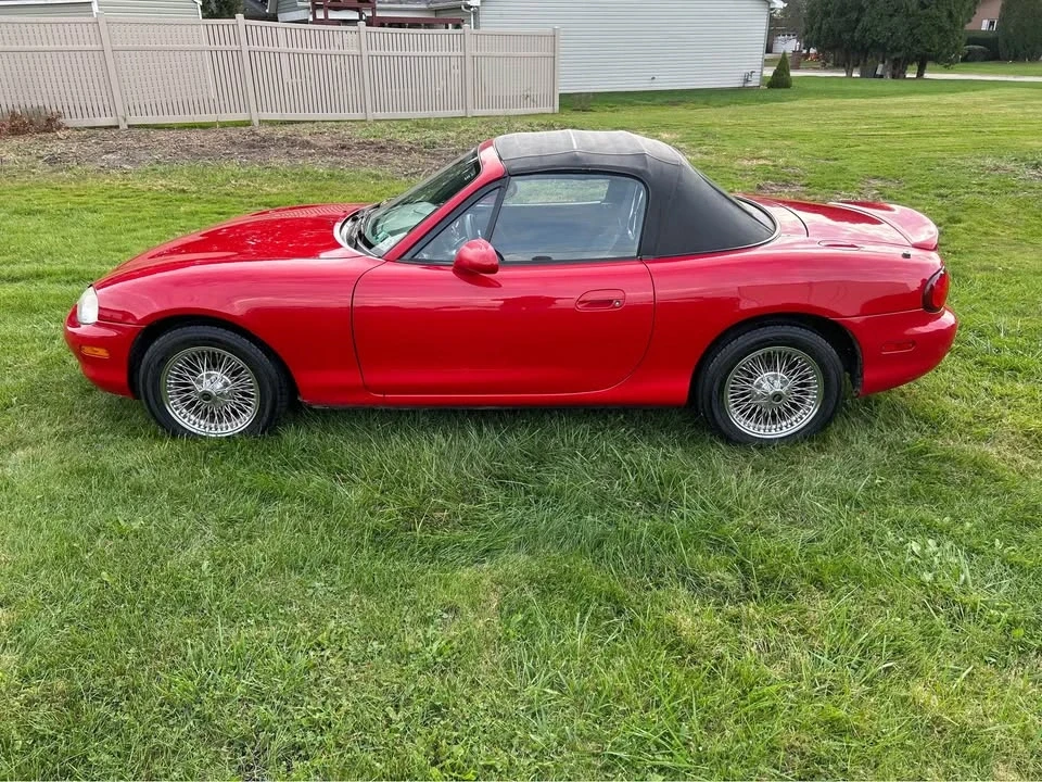 1999 Mazda NB MX-5 Miata - Image 5 of 12