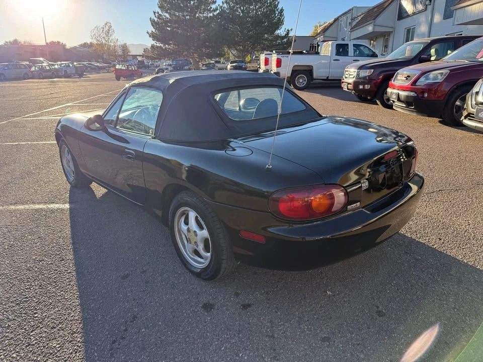 1999 Mazda NB MX-5 Miata - Image 5 of 20