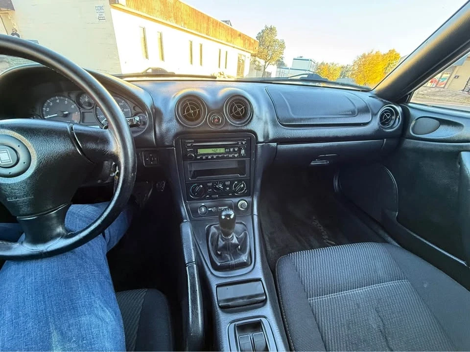 1999 Mazda NB MX-5 Miata - Image 17 of 20