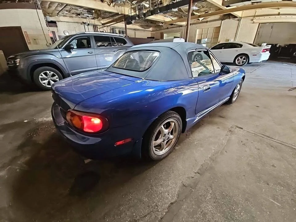 1999 Mazda NB MX-5 Miata - Image 3 of 17