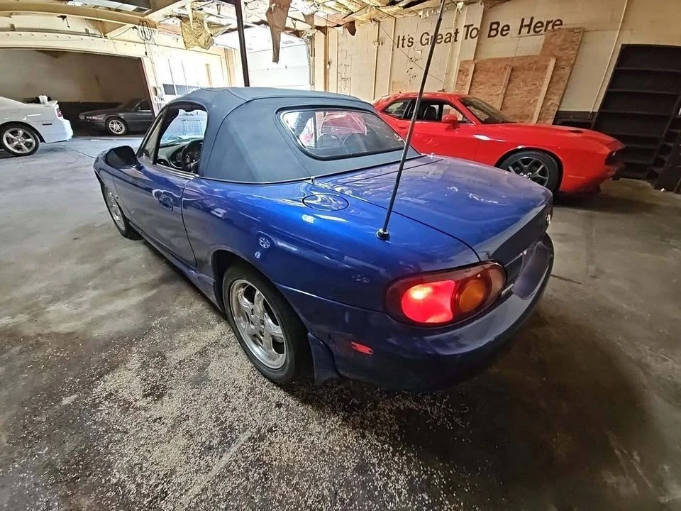1999 Mazda NB MX-5 Miata - Image 5 of 17