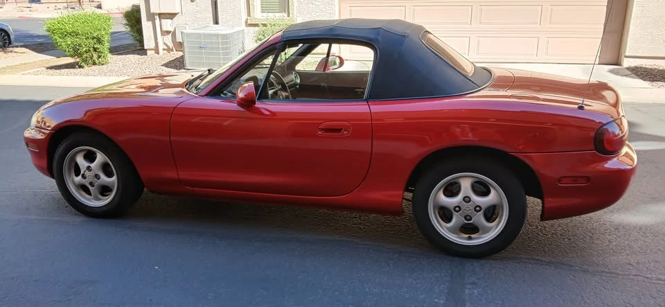 1999 Mazda NB MX-5 Miata - Image 2 of 8