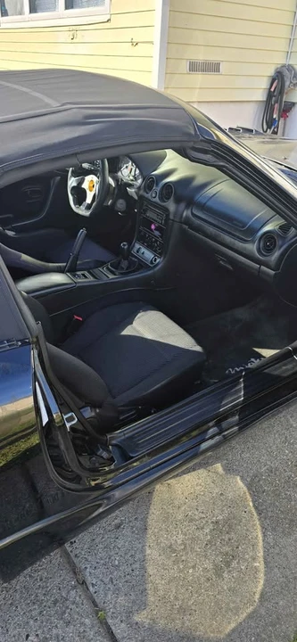 1999 Mazda NB MX-5 Miata - Image 4 of 6