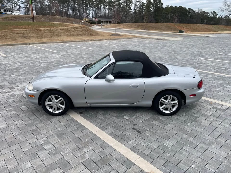 1999 Mazda NB MX-5 Miata - Image 4 of 9