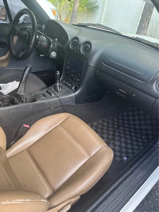 1999 Mazda NB MX-5 Miata - Image 5 of 9
