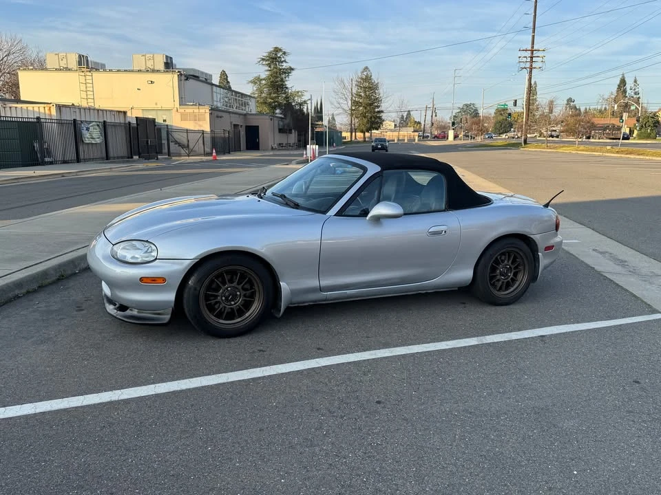 1999 Mazda NB MX-5 Miata - Image 2 of 20