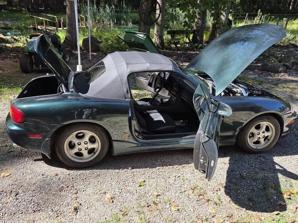 1999 Mazda NB MX-5 Miata - Image 6 of 10