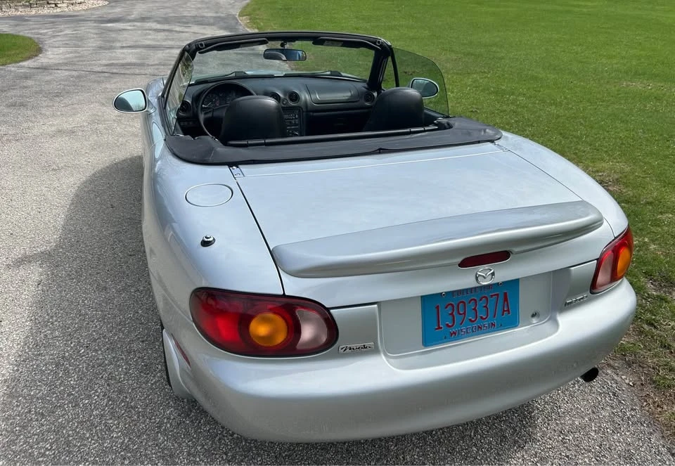 1999 Mazda NB MX-5 Miata - Image 5 of 10
