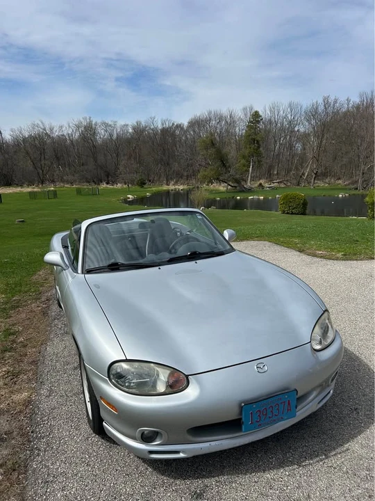 1999 Mazda NB MX-5 Miata - Image 4 of 10