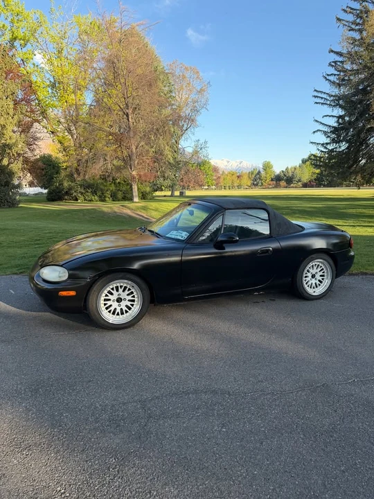 1999 Mazda NB MX-5 Miata - Image 18 of 19