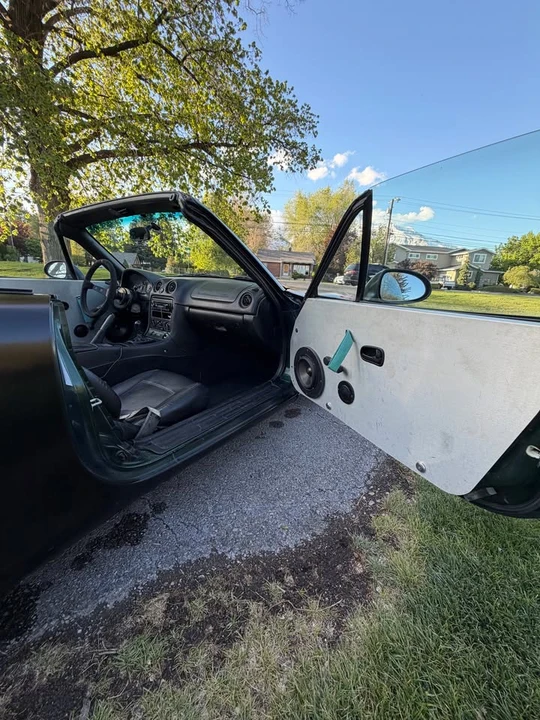 1999 Mazda NB MX-5 Miata - Image 9 of 19