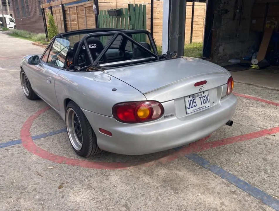 1999 Mazda NB MX-5 Miata - Image 3 of 18