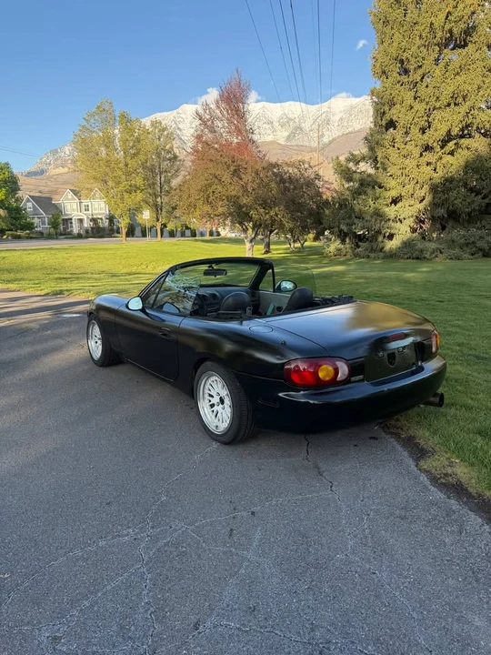 1999 Mazda NB MX-5 Miata - Image 5 of 19