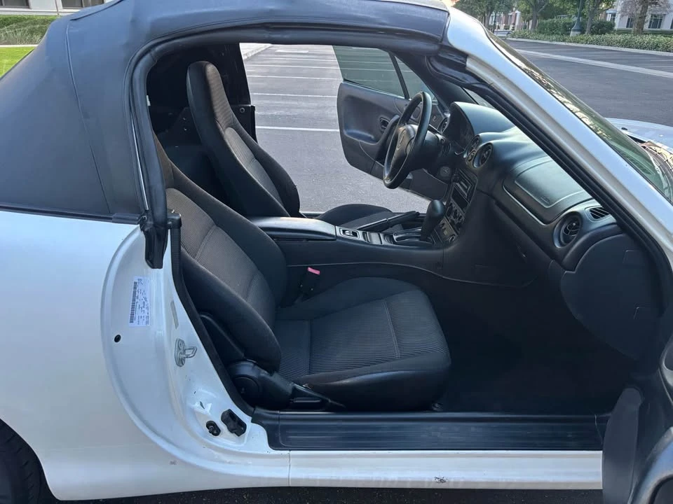 1999 Mazda NB MX-5 Miata - Image 11 of 16