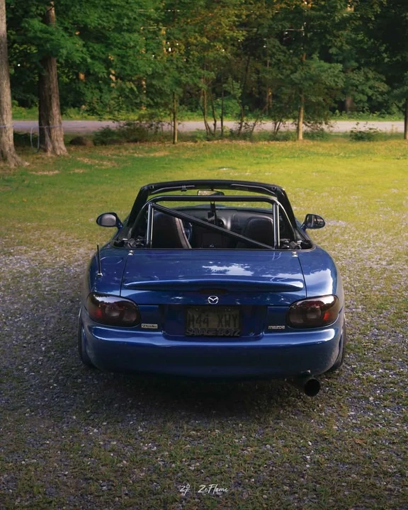 1999 Mazda NB MX-5 Miata - Image 5 of 10