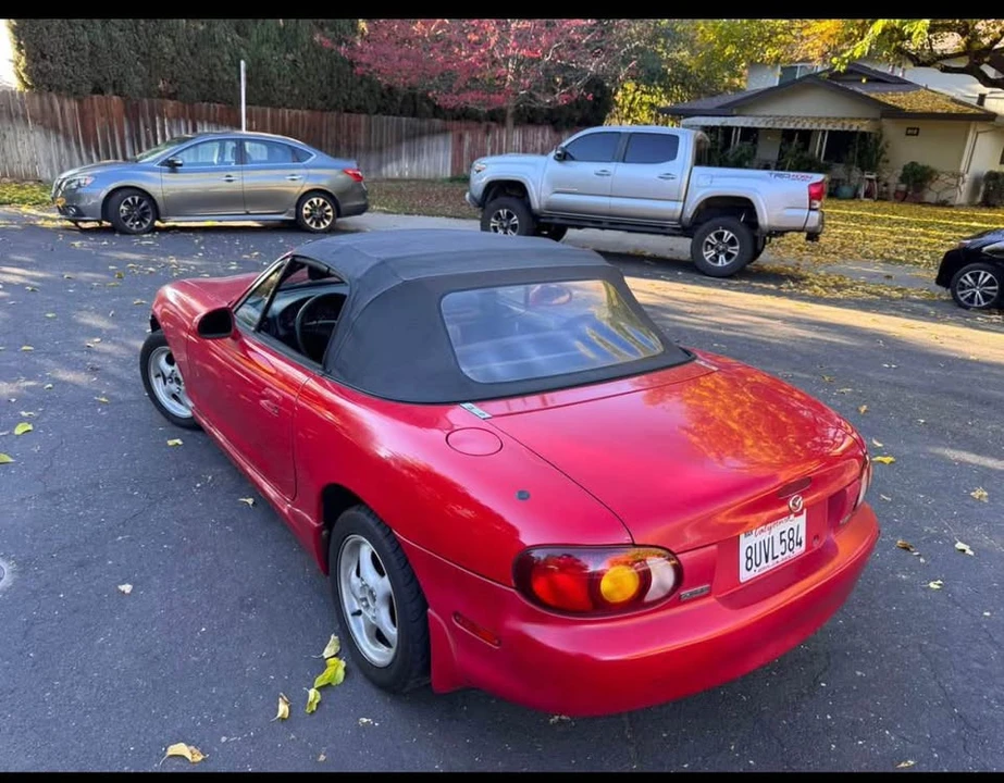 1999 Mazda NB MX-5 Miata - Image 6 of 11