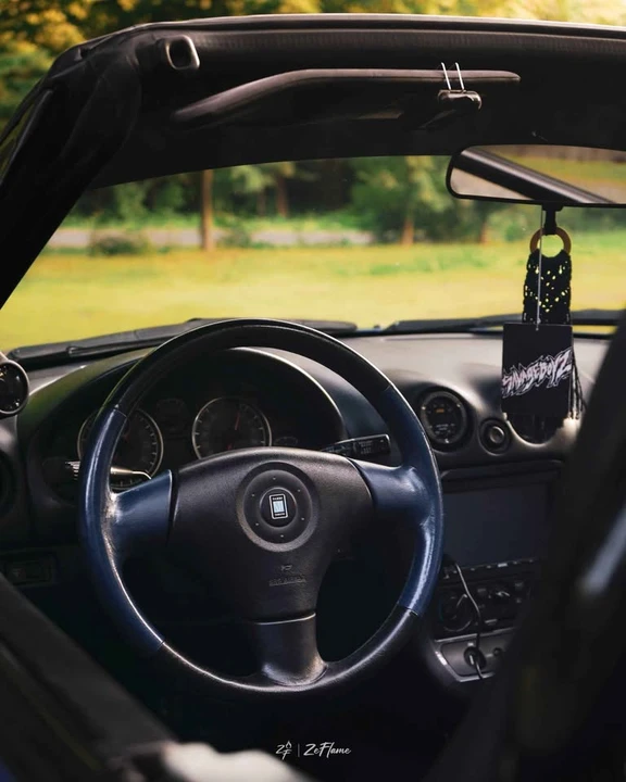 1999 Mazda NB MX-5 Miata - Image 6 of 10
