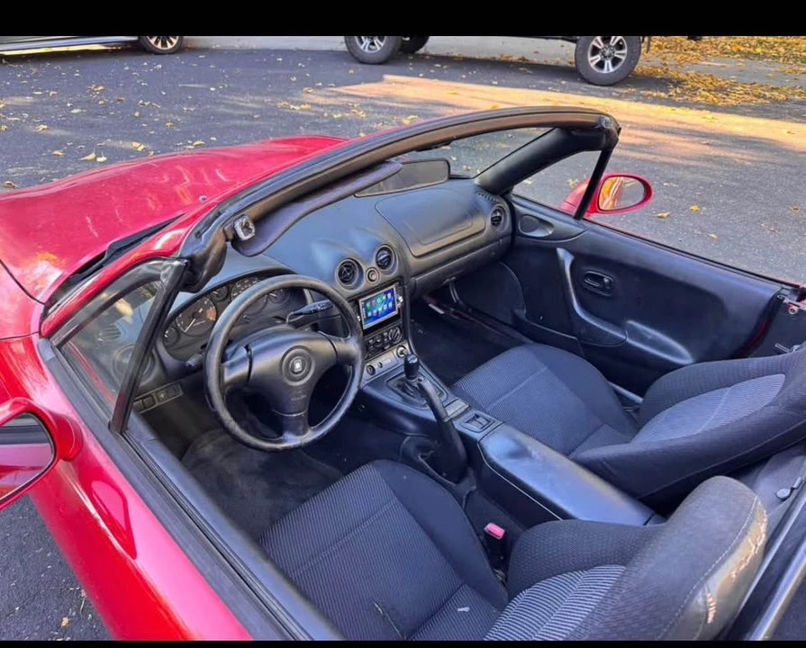 1999 Mazda NB MX-5 Miata - Image 8 of 11