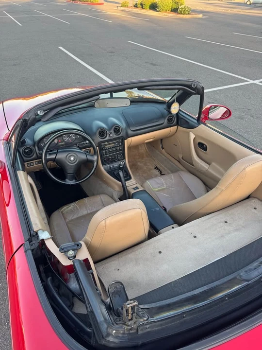 1999 Mazda NB MX-5 Miata - Image 8 of 12