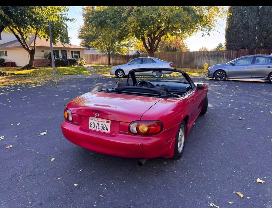 1999 Mazda NB MX-5 Miata - Image 7 of 11
