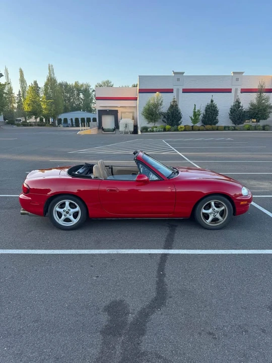 1999 Mazda NB MX-5 Miata - Image 2 of 12