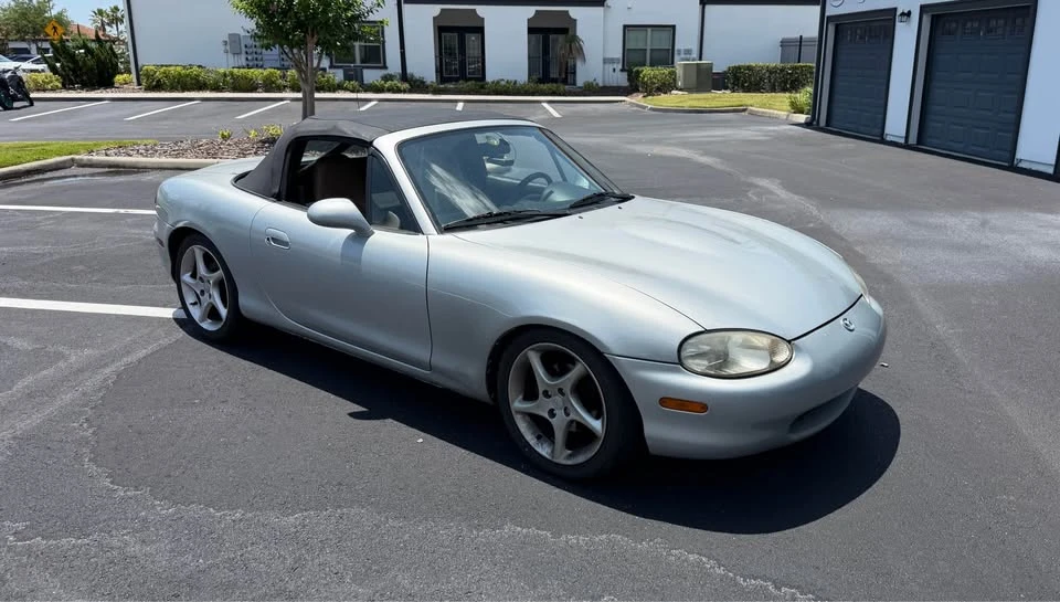 1999 Mazda NB MX-5 Miata - Image 11 of 20