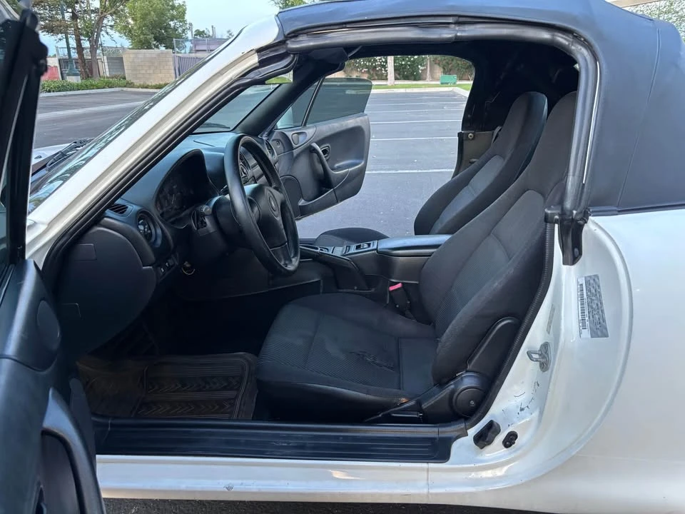1999 Mazda NB MX-5 Miata - Image 10 of 16