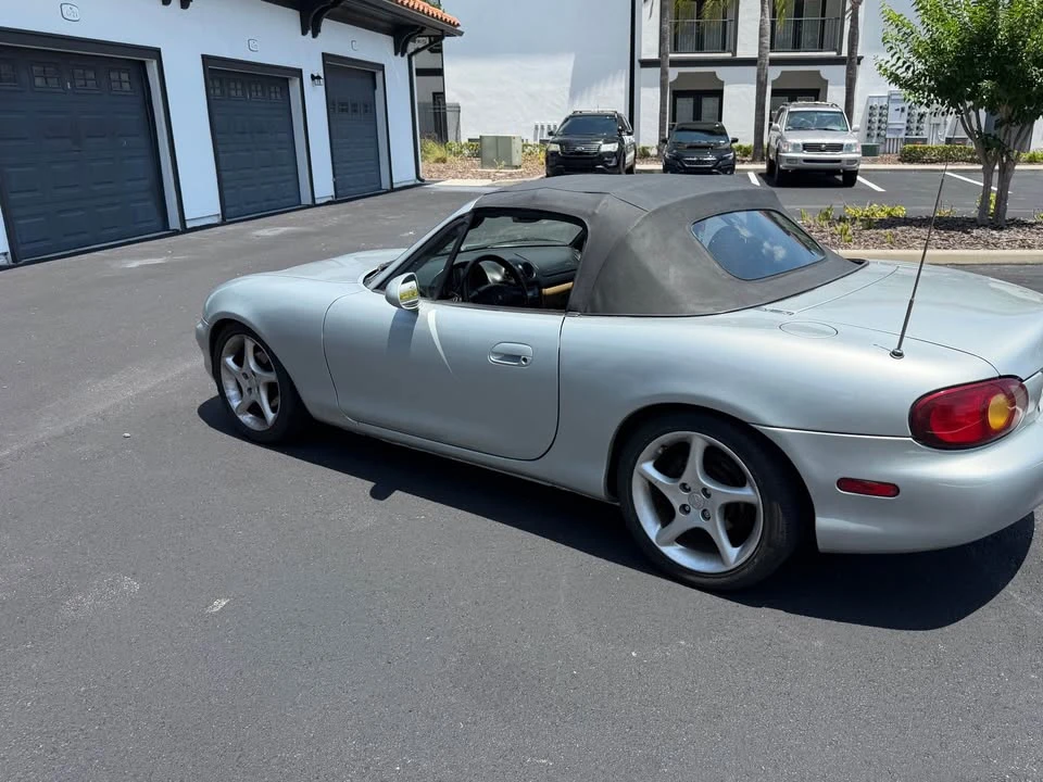 1999 Mazda NB MX-5 Miata - Image 18 of 20