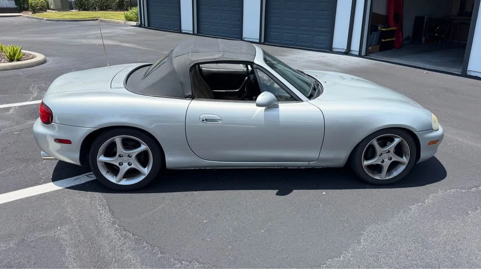 1999 Mazda NB MX-5 Miata - Image 19 of 20